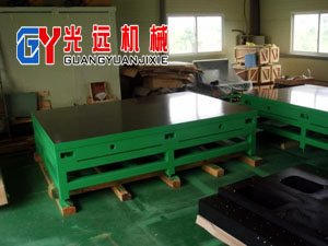為重工集團(tuán)制作的鉗工工作臺(tái)